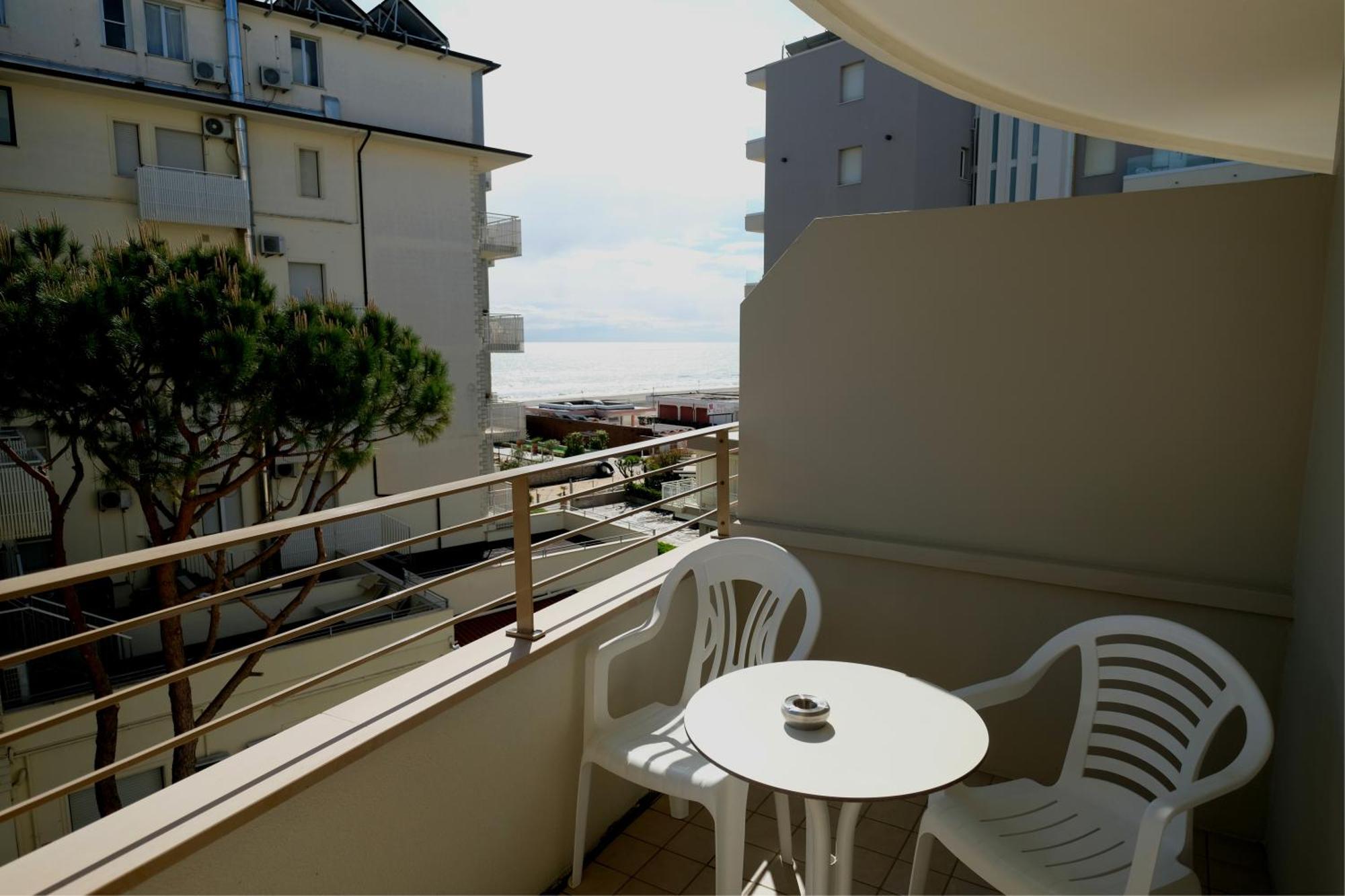 Hotel Solemare ミラノ・マリッティマ エクステリア 写真