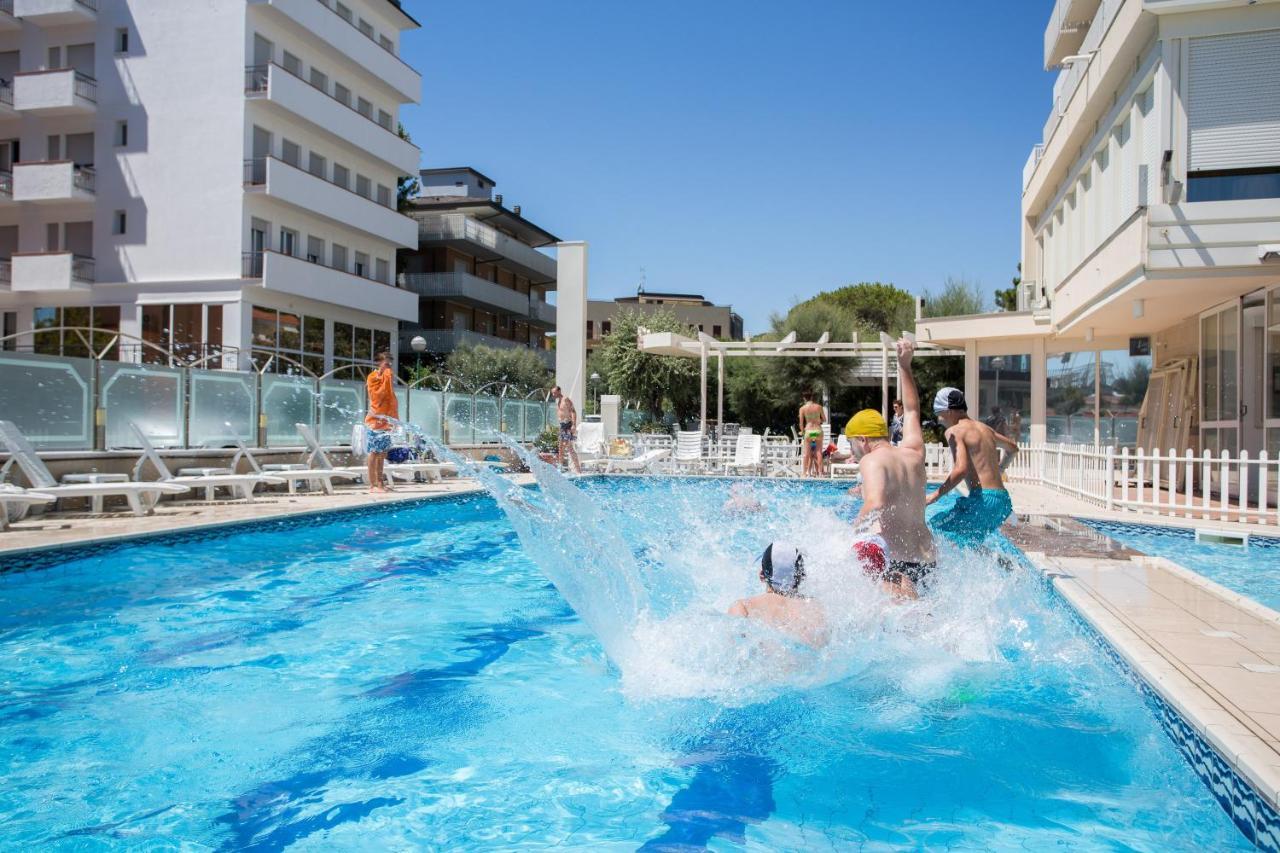 Hotel Solemare ミラノ・マリッティマ エクステリア 写真